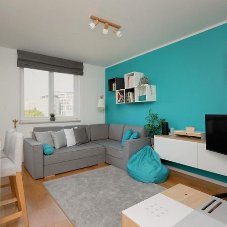 Metro Wilanowska Apartment With Parking By Noclegi Renters Varşovia Exterior foto
