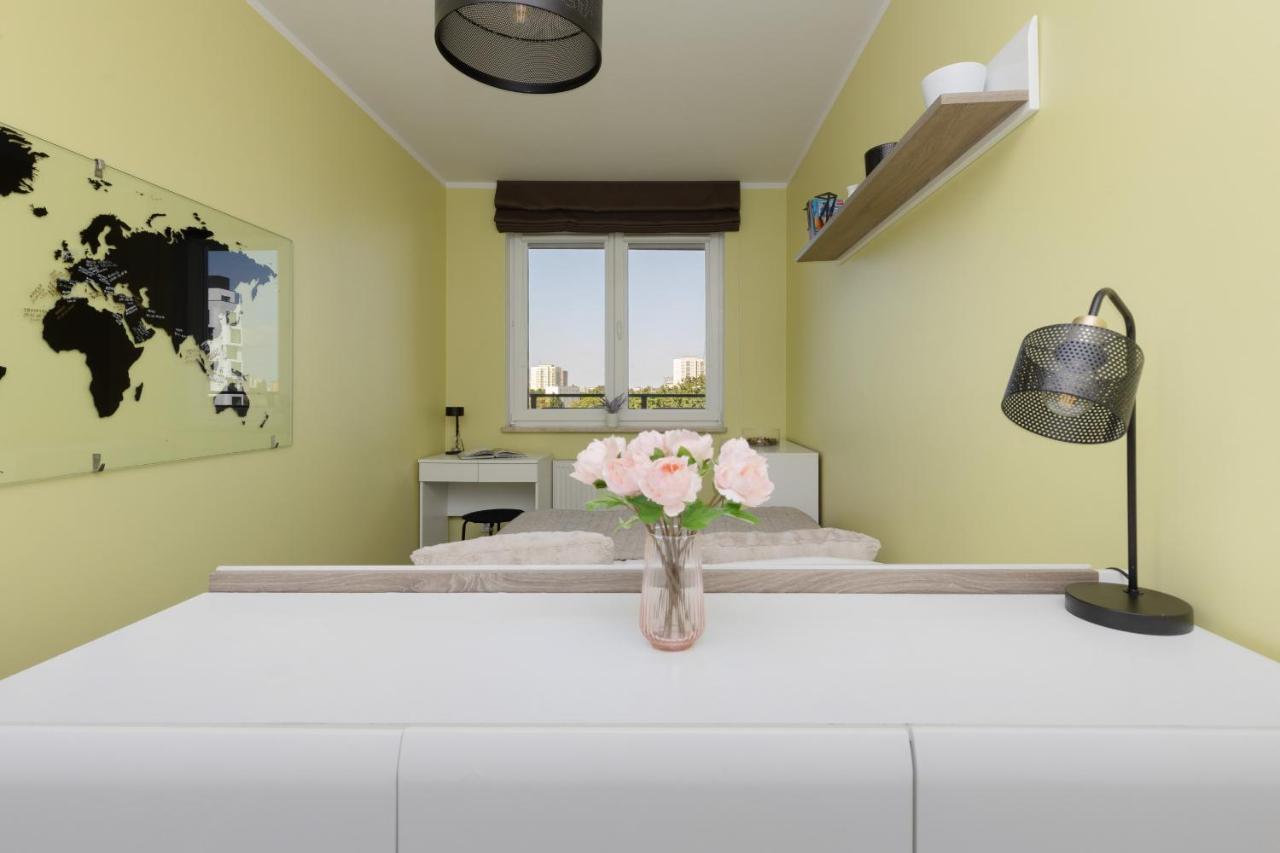 Metro Wilanowska Apartment With Parking By Noclegi Renters Varşovia Exterior foto